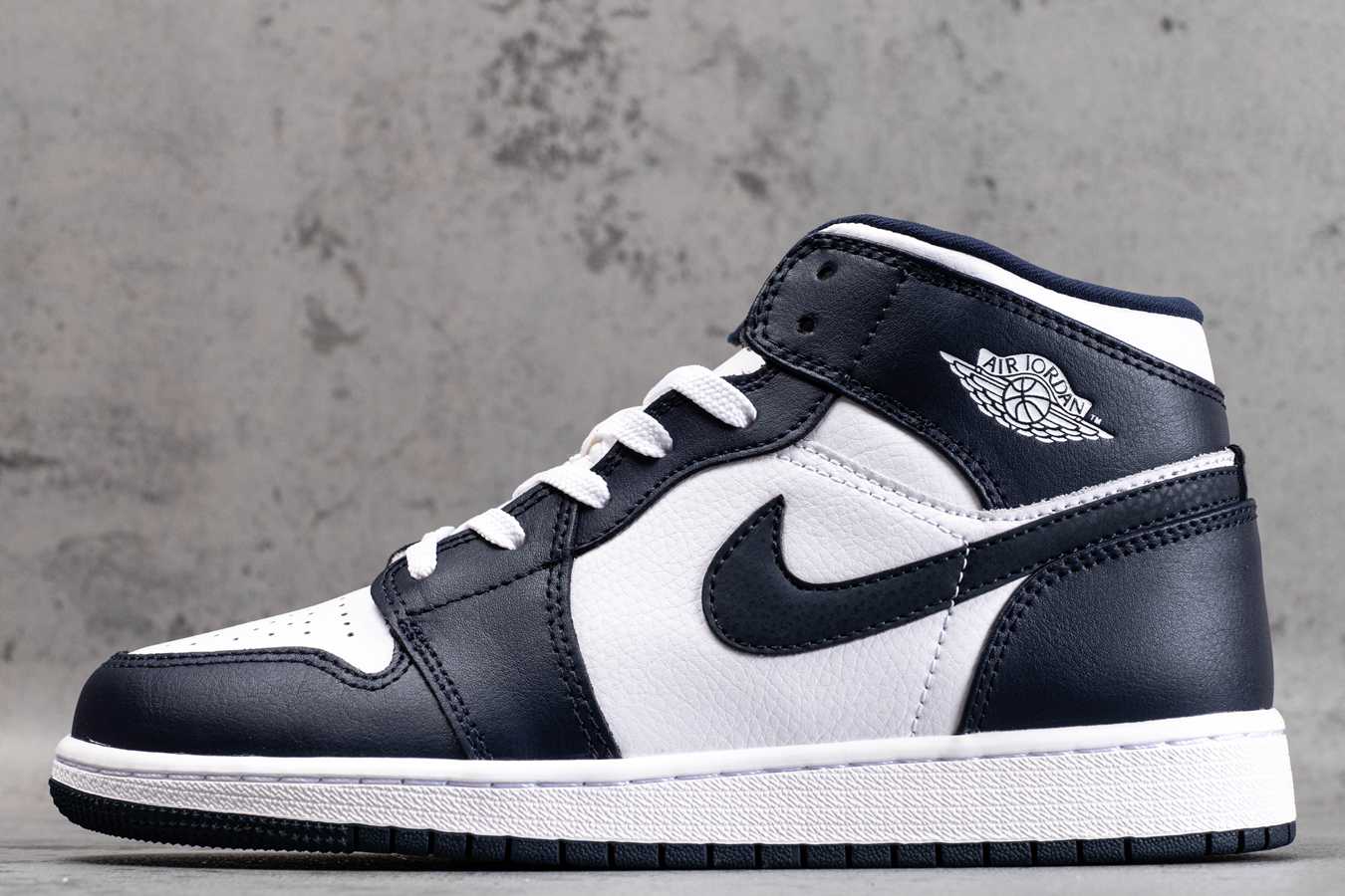 AJ-1-Mid-Obsidian.jpg