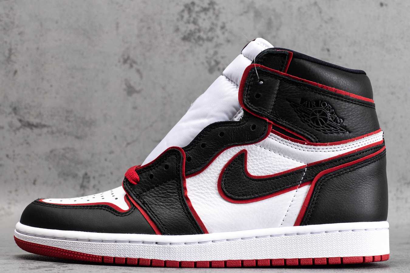 AJ-1-Retro-High-Bloodline.jpg