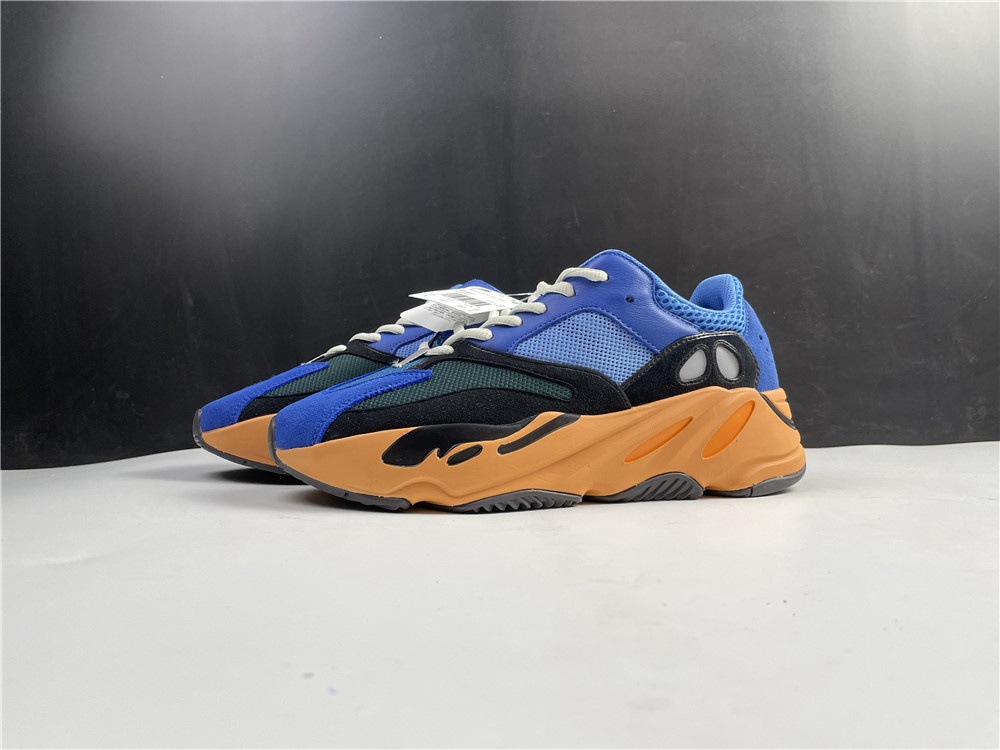 Yeezy-Runner-Boost-700.jpg